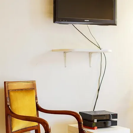 Apartment French Cancan Paris